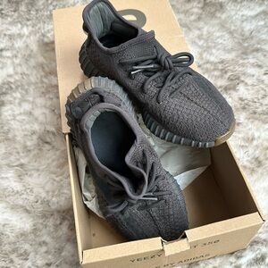 Yeezy 350 cinder